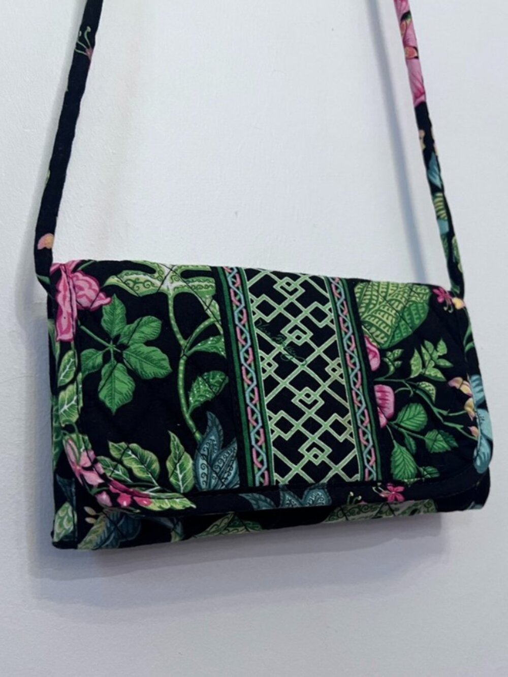 VTG Vera Bradley "Botanica" Trifold Wallet Crossbody Bag - Retired 2007